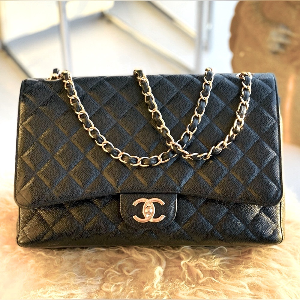 CHANEL MAXI DOUBLE FLAP QUILTED BLACK CAVIAR LEATHER GOLD CHAIN 100% AUT…